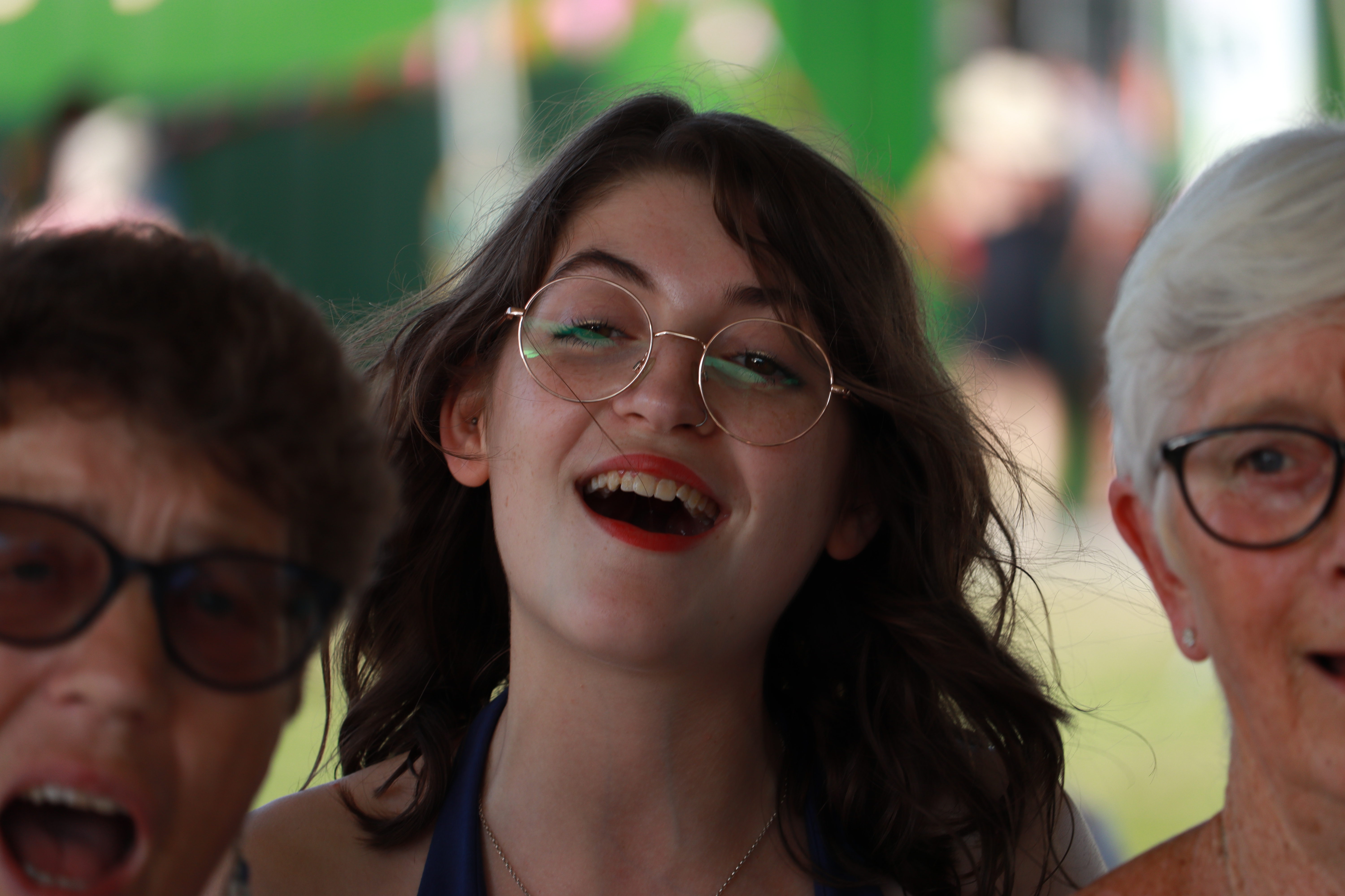 Song sessions on the Bromyard Folk Festival site by Ferenc Csüllög